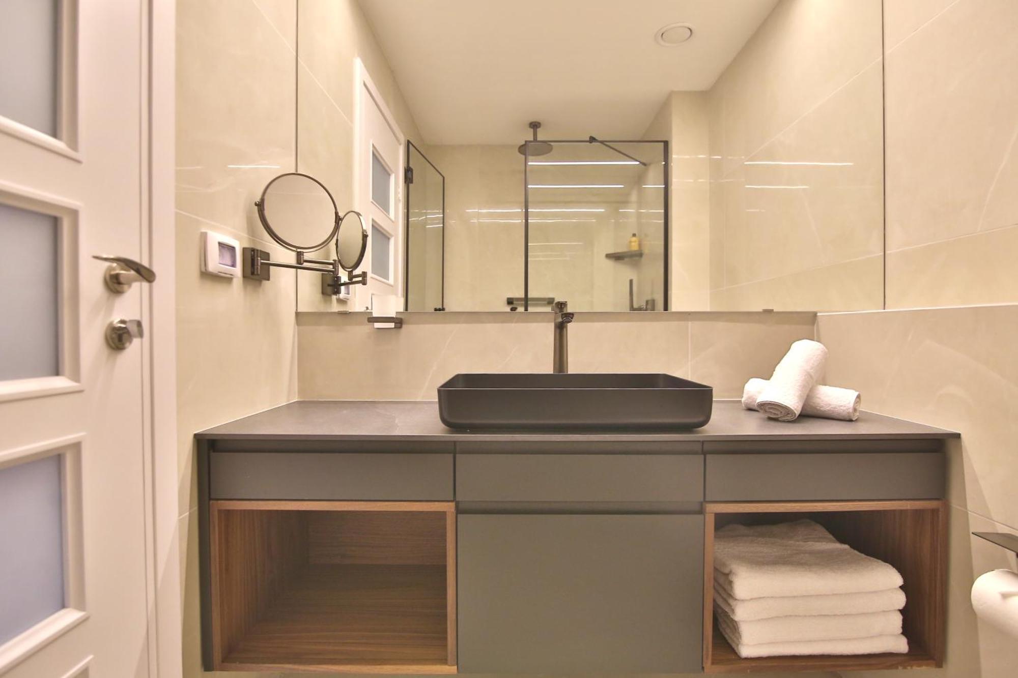 Luxury Suites By Notaly Ariel - Carmel Beach Χάιφα Εξωτερικό φωτογραφία