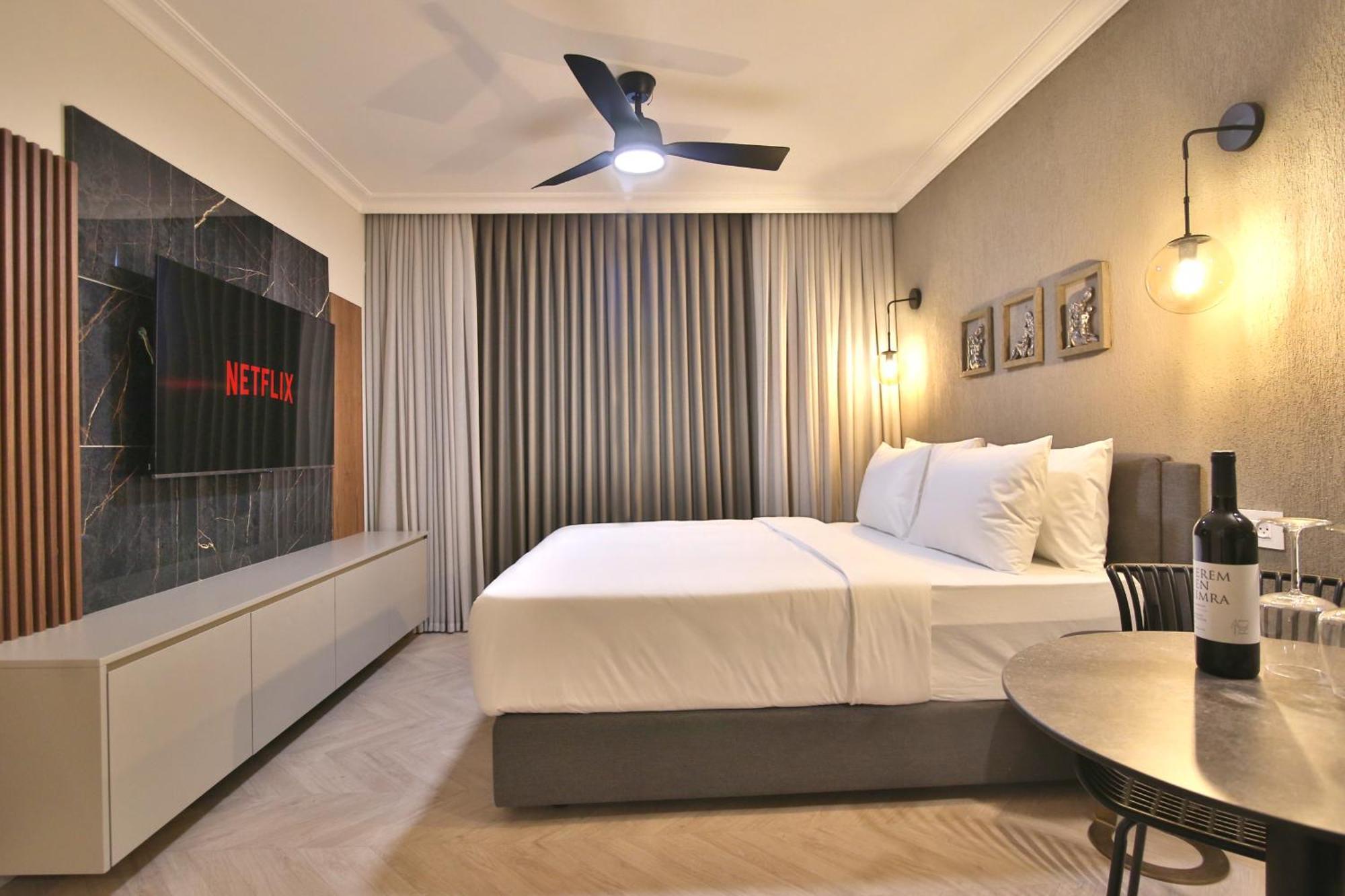 Luxury Suites By Notaly Ariel - Carmel Beach Χάιφα Δωμάτιο φωτογραφία